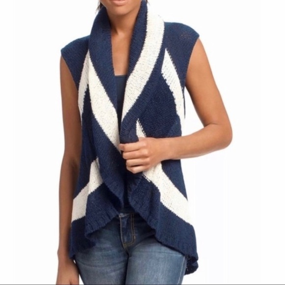 CABI Women's Knit Skipper Vest #679 Blue Cream Wide Stripes Nautical Size Small - Picture 1 of 15